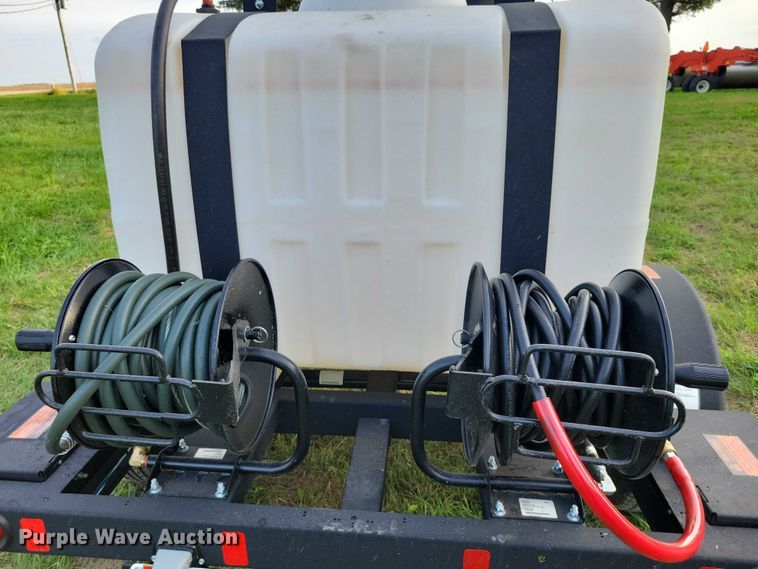 image for item EA2585 2024 Hotsy 965B pressure washer