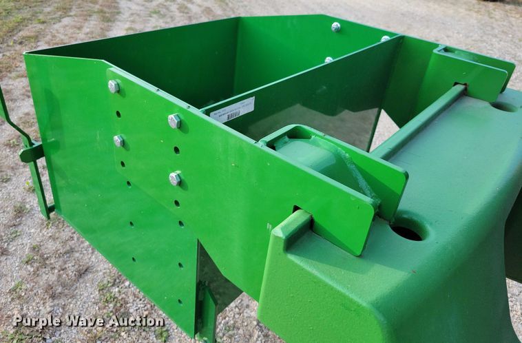 image for item EA2586 2003 John Deere  8320 MFWD tractor