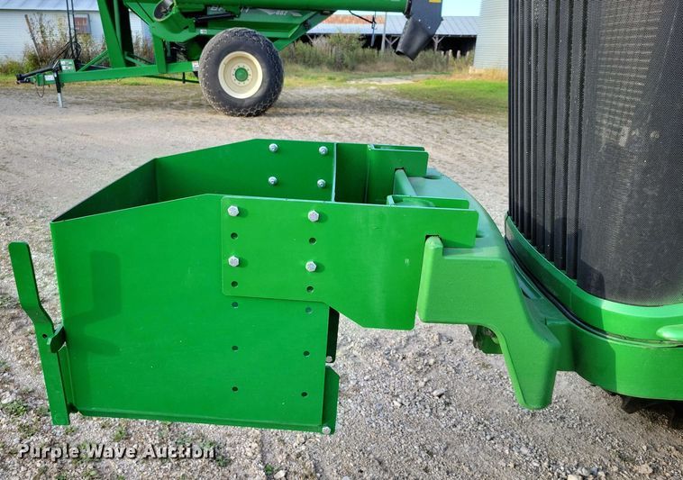 image for item EA2586 2003 John Deere  8320 MFWD tractor