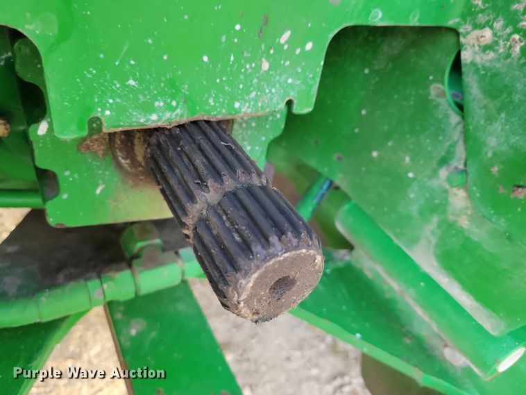 image for item EA2586 2003 John Deere  8320 MFWD tractor