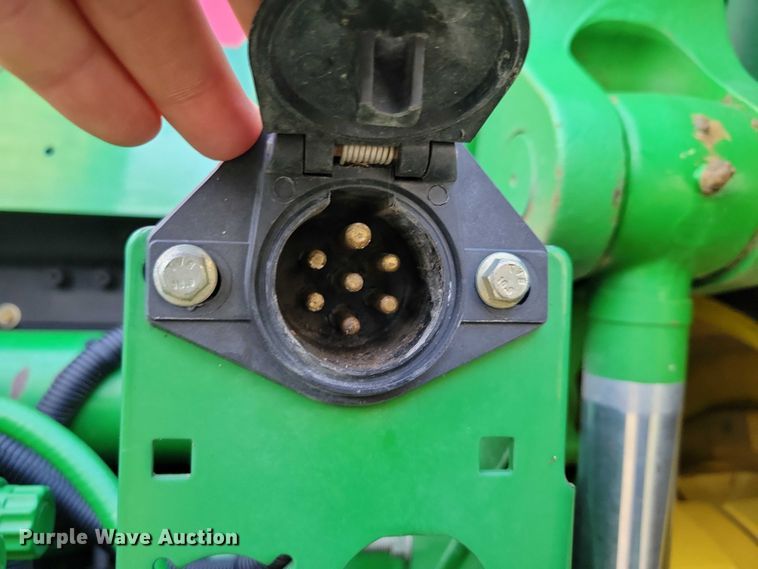 image for item EA2586 2003 John Deere  8320 MFWD tractor