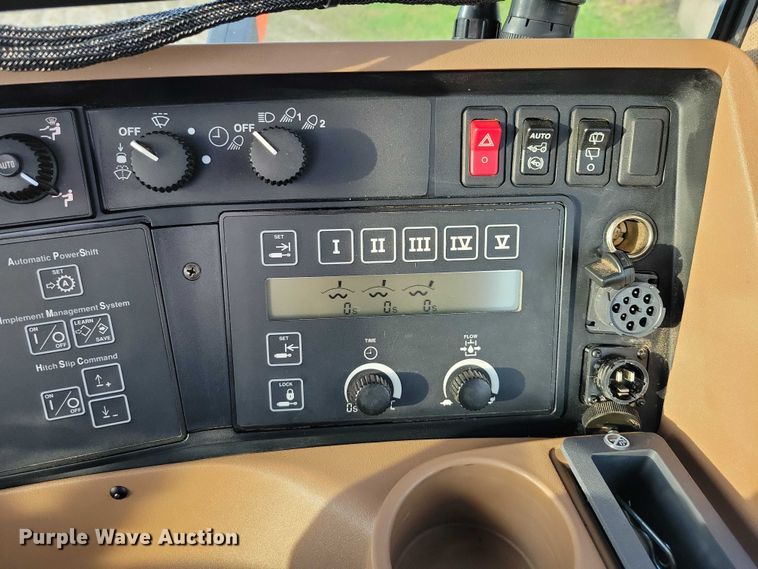 image for item EA2586 2003 John Deere  8320 MFWD tractor