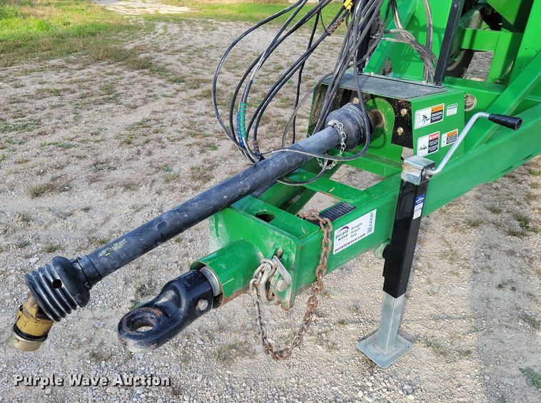 image for item EA2587 2013 Brent 882 grain cart