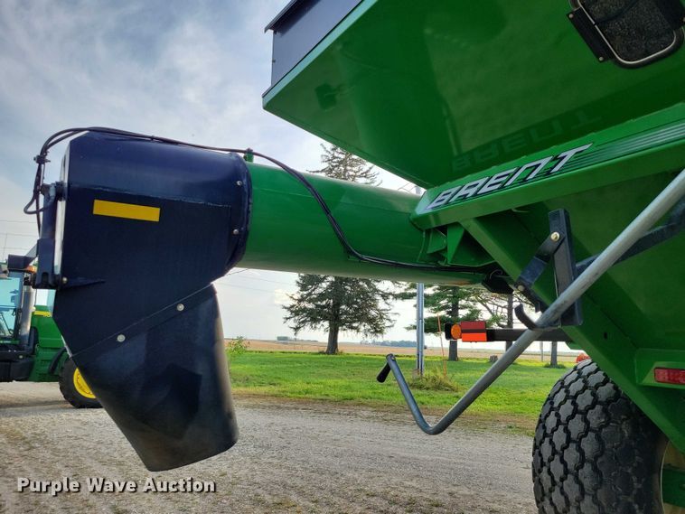 image for item EA2587 2013 Brent 882 grain cart