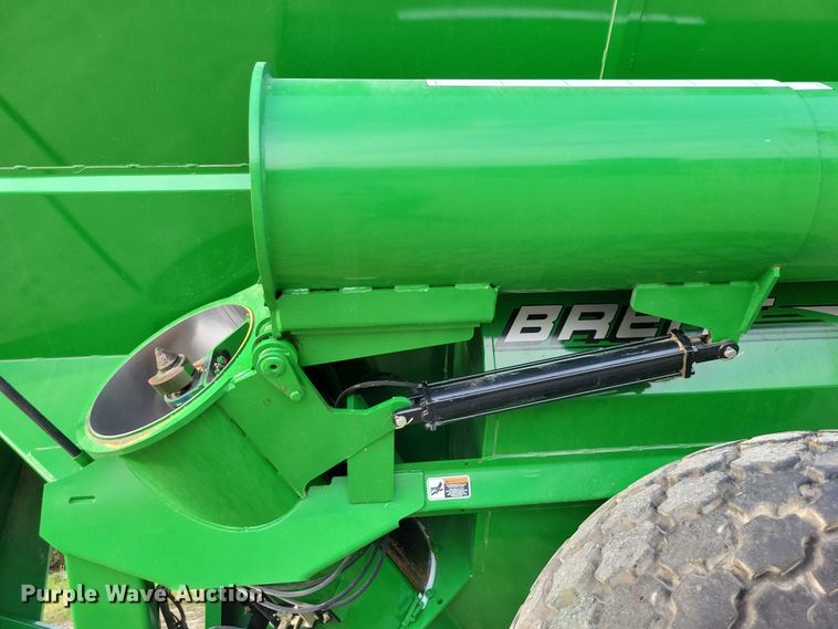 image for item EA2587 2013 Brent 882 grain cart