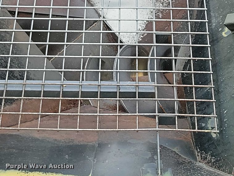 image for item EA2587 2013 Brent 882 grain cart