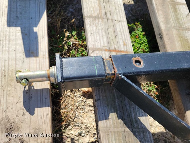 image for item EA2597 Global adapter hitches