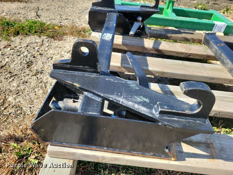 image for item EA2597 Global adapter hitches