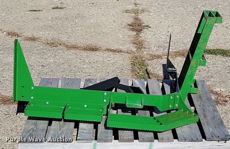 image for item EA2696 K &M Manufacturing  tractor steps