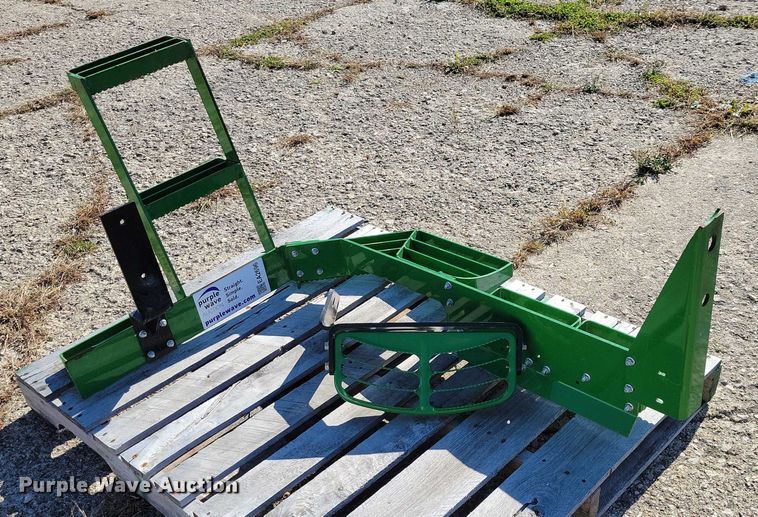 image for item EA2696 K &M Manufacturing  tractor steps