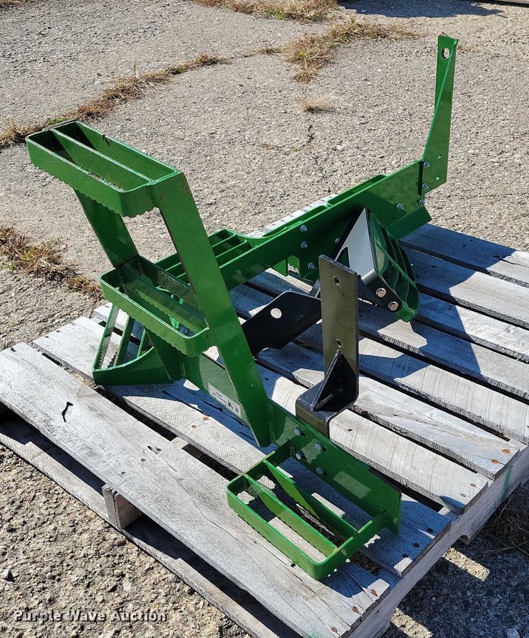 image for item EA2696 K &M Manufacturing  tractor steps