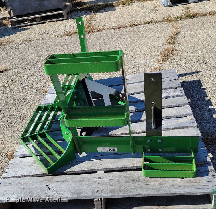 image for item EA2696 K &M Manufacturing  tractor steps