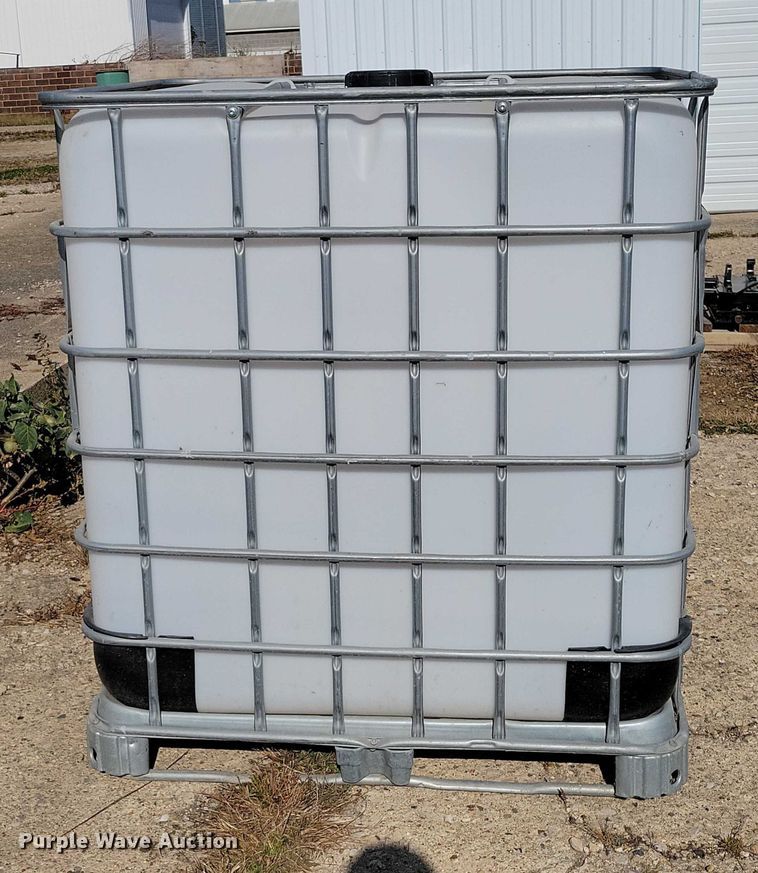 image for item EA2697 Poly tank