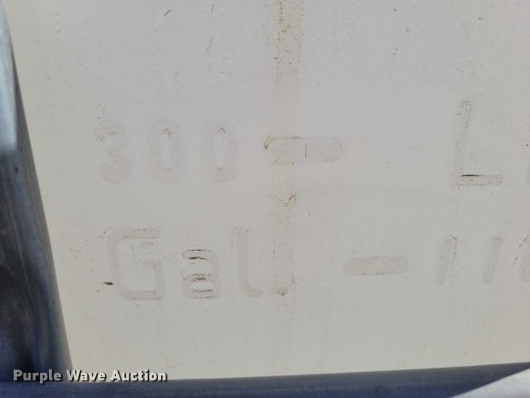 image for item EA2697 Poly tank