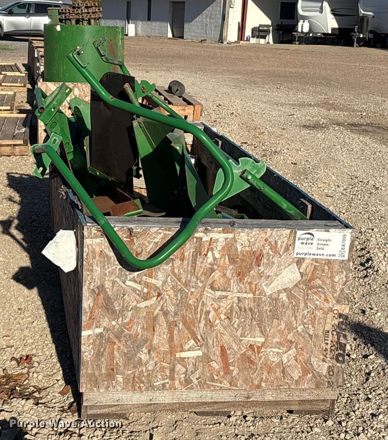 image for item EA7059 2015 John Deere S680 straw spreader kit