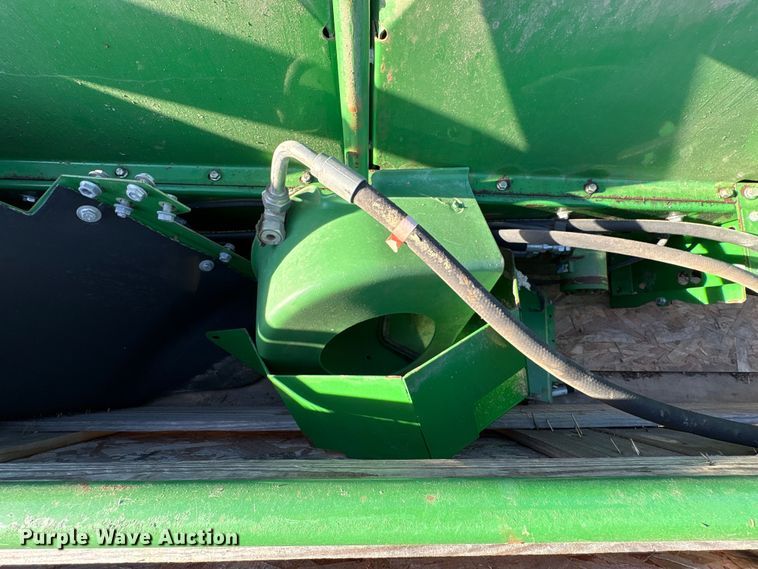 image for item EA7059 2015 John Deere S680 straw spreader kit