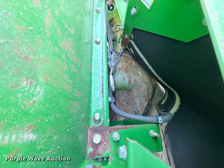 image for item EA7059 2015 John Deere S680 straw spreader kit