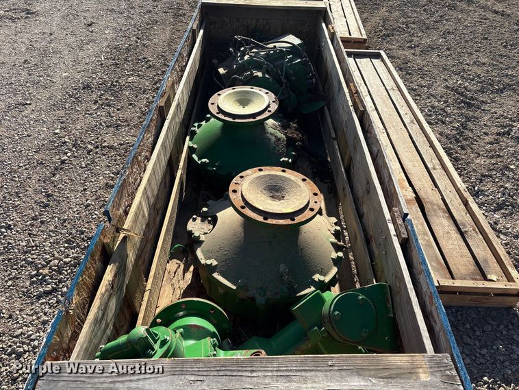 image for item EA7064 John Deere combine parts