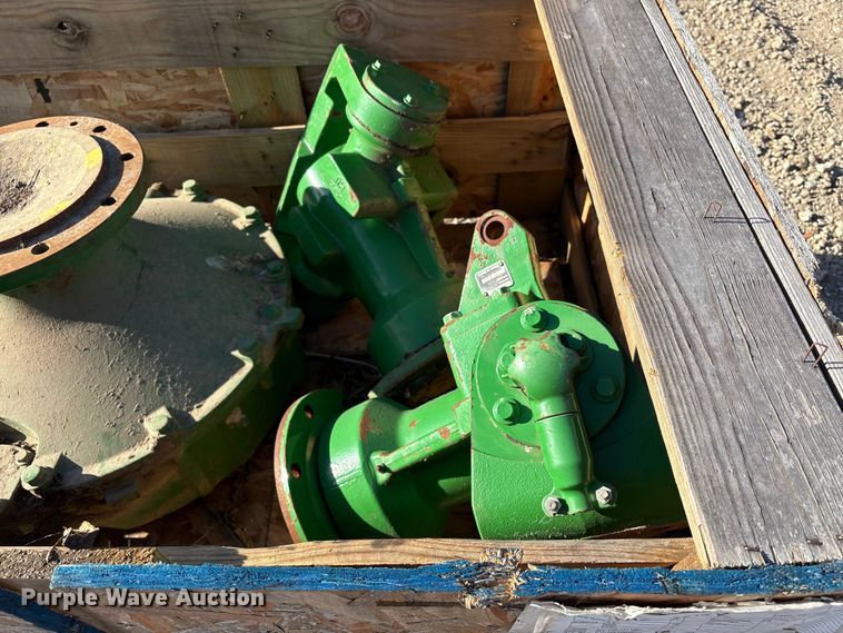 image for item EA7064 John Deere combine parts