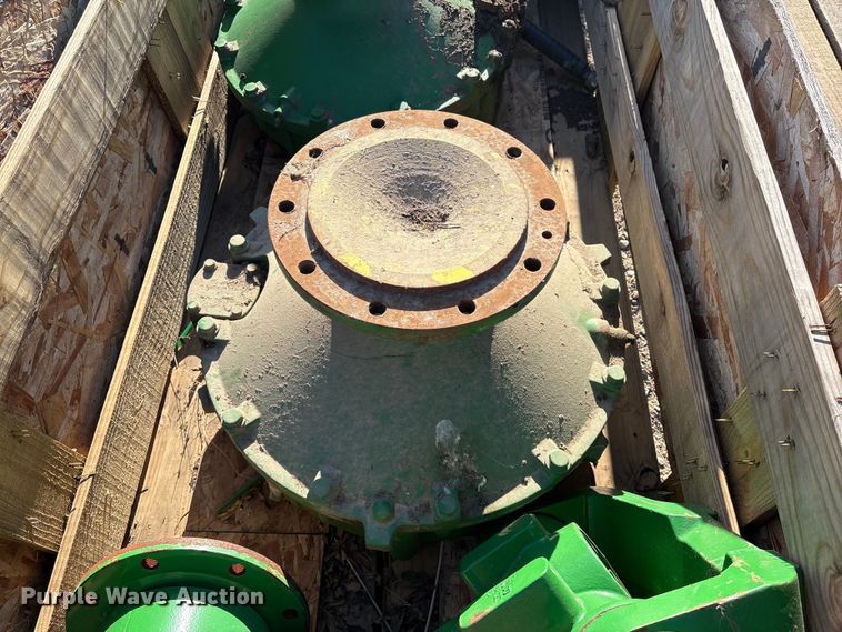 image for item EA7064 John Deere combine parts