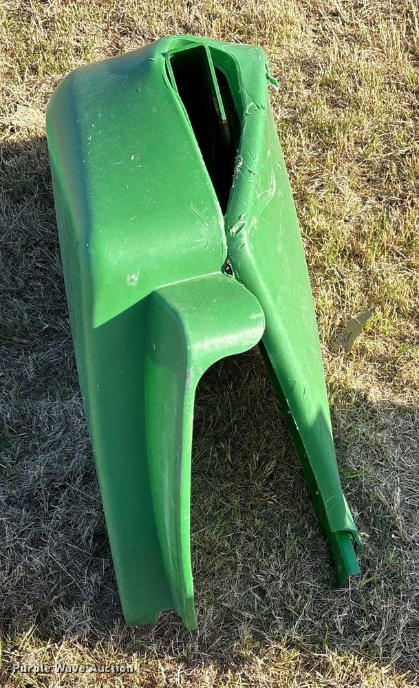 image for item EA7066 John Deere 894 poly snouts