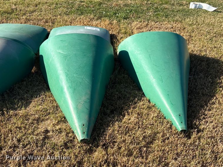 image for item EA7066 John Deere 894 poly snouts