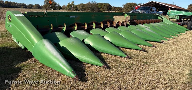 image for item EA7068 Clarke 7071236 corn head