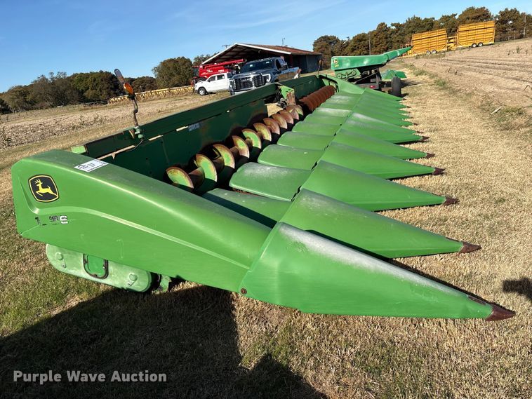 image for item EA7068 Clarke 7071236 corn head