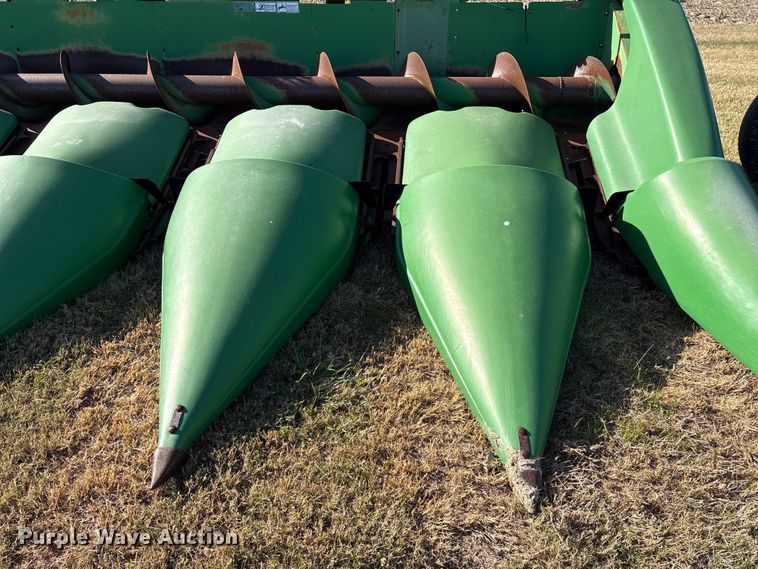 image for item EA7068 Clarke 7071236 corn head