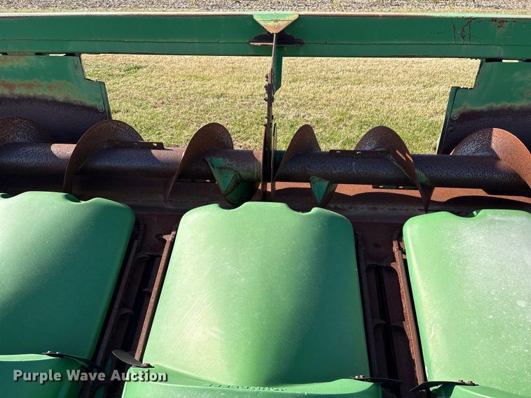 image for item EA7068 Clarke 7071236 corn head