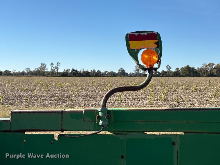 image for item EA7068 Clarke 7071236 corn head