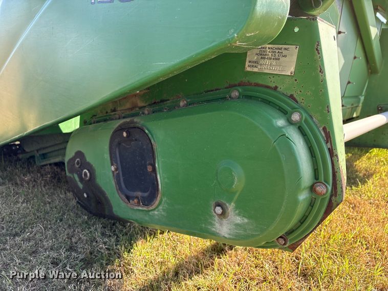 image for item EA7068 Clarke 7071236 corn head