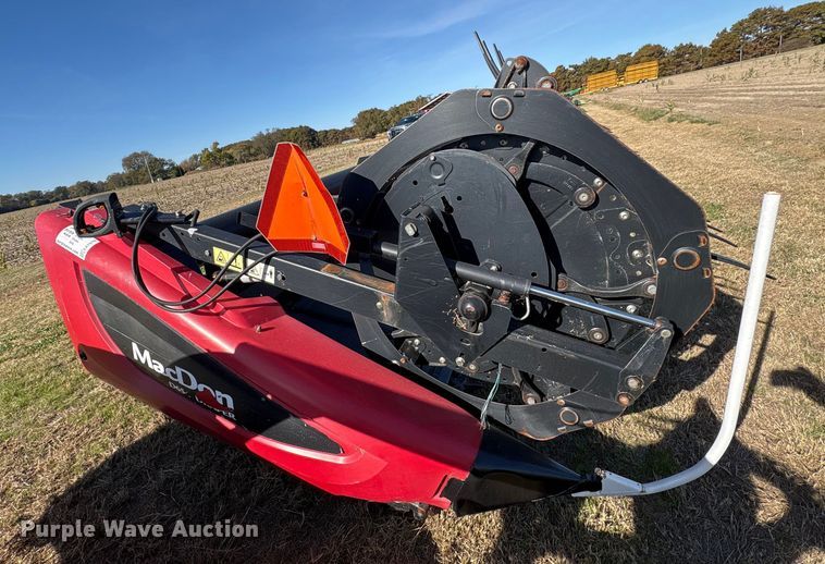 image for item EA7070 2015 MacDon D65-D Draper draper head