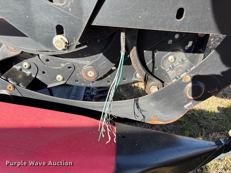 image for item EA7070 2015 MacDon D65-D Draper draper head