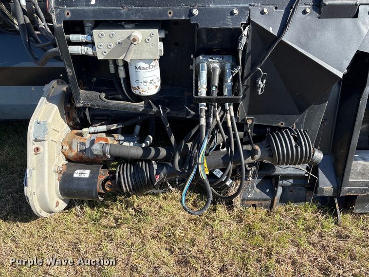 image for item EA7070 2015 MacDon D65-D Draper draper head