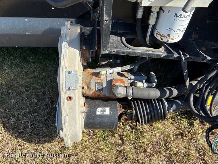 image for item EA7070 2015 MacDon D65-D Draper draper head