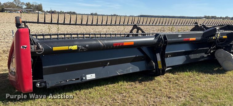 image for item EA7070 2015 MacDon D65-D Draper draper head