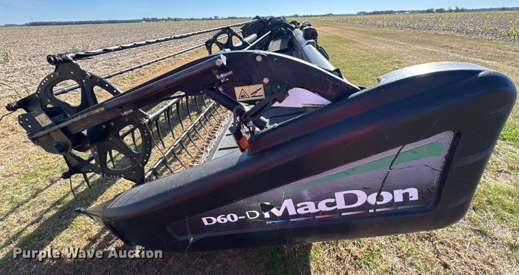 image for item EA7071 2011 MacDon D60-D draper head