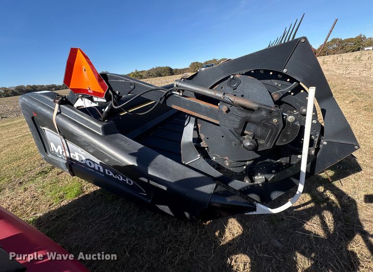 image for item EA7072 MacDon D60-6 draper head