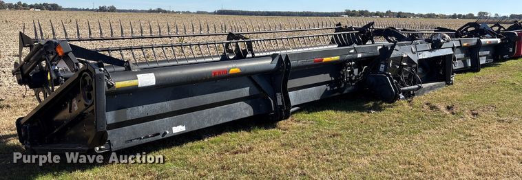 image for item EA7072 MacDon D60-6 draper head