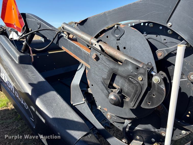 image for item EA7072 MacDon D60-6 draper head