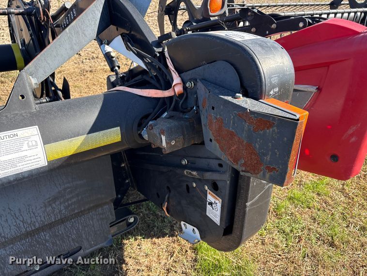 image for item EA7072 MacDon D60-6 draper head