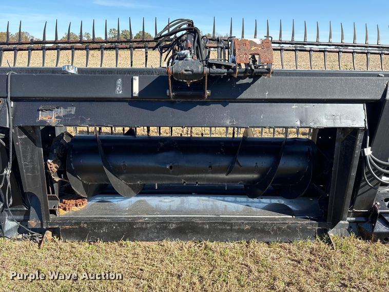 image for item EA7072 MacDon D60-6 draper head