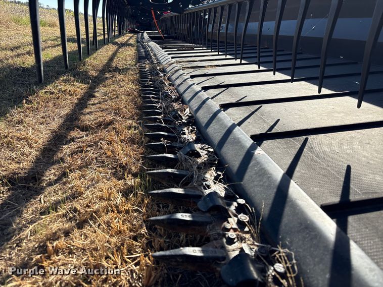 image for item EA7073 2015 MacDon FD74 FlexDraper flex draper head