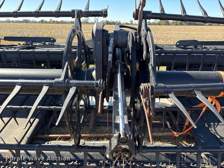 image for item EA7073 2015 MacDon FD74 FlexDraper flex draper head