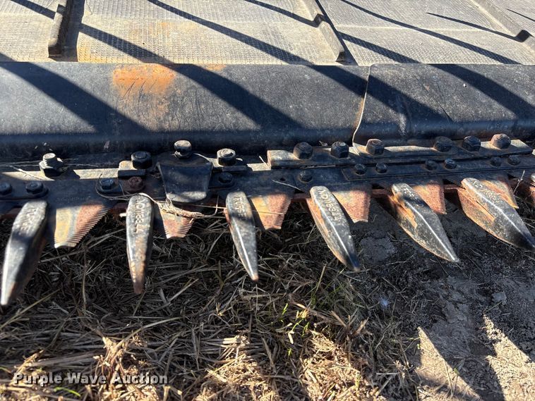 image for item EA7073 2015 MacDon FD74 FlexDraper flex draper head