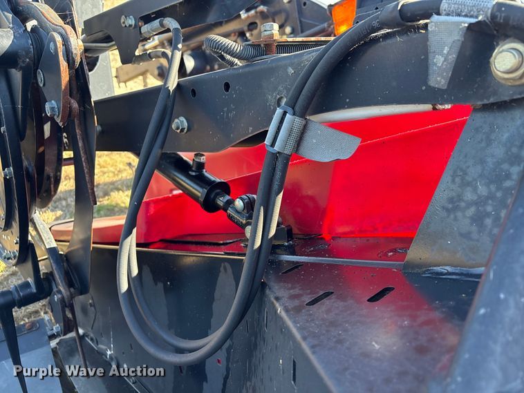 image for item EA7073 2015 MacDon FD74 FlexDraper flex draper head