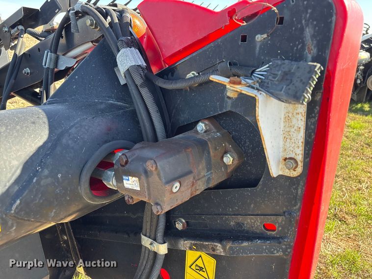 image for item EA7073 2015 MacDon FD74 FlexDraper flex draper head