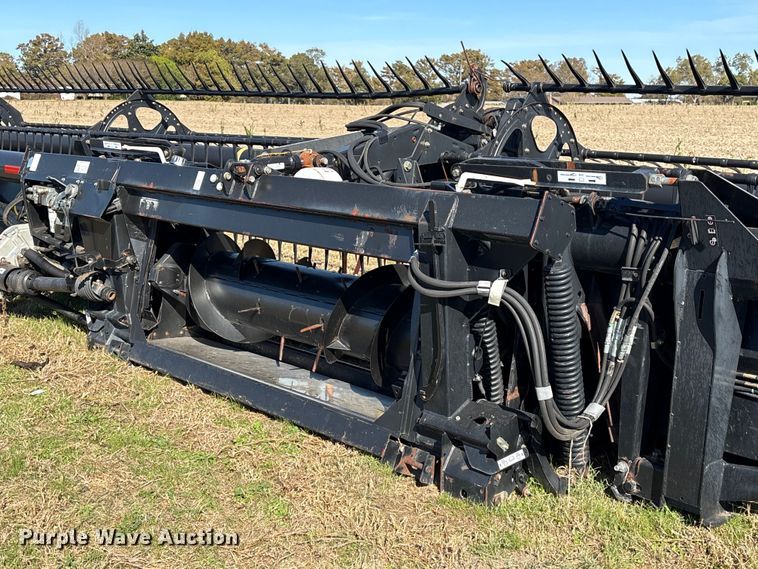 image for item EA7073 2015 MacDon FD74 FlexDraper flex draper head