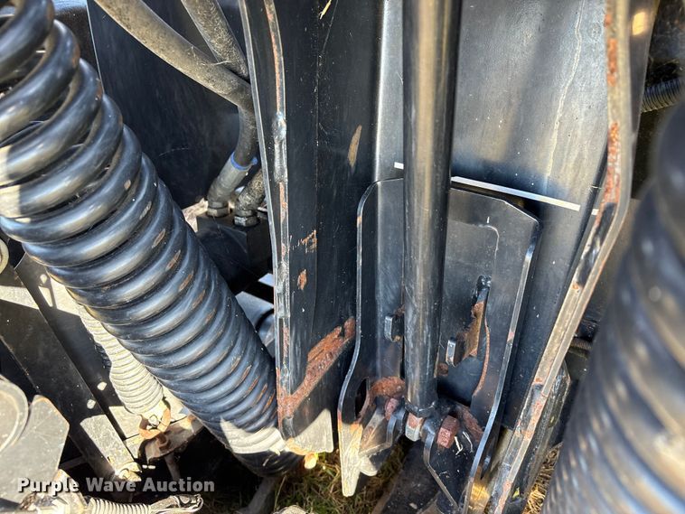 image for item EA7073 2015 MacDon FD74 FlexDraper flex draper head